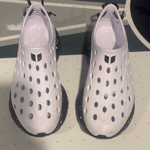 Kids' White and Black Water Shoes